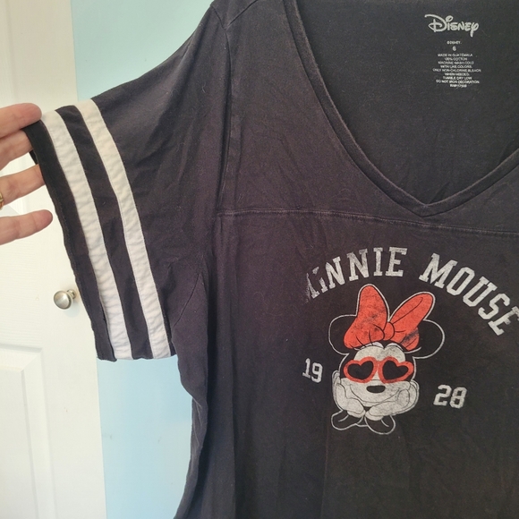 TORRID Disney Minnie Mouse Vintage Look tee sz 6 - Picture 2 of 4
